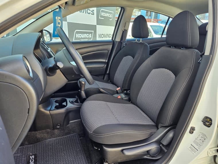 Nissan Versa 1.6 V-Drive Mt año 2022