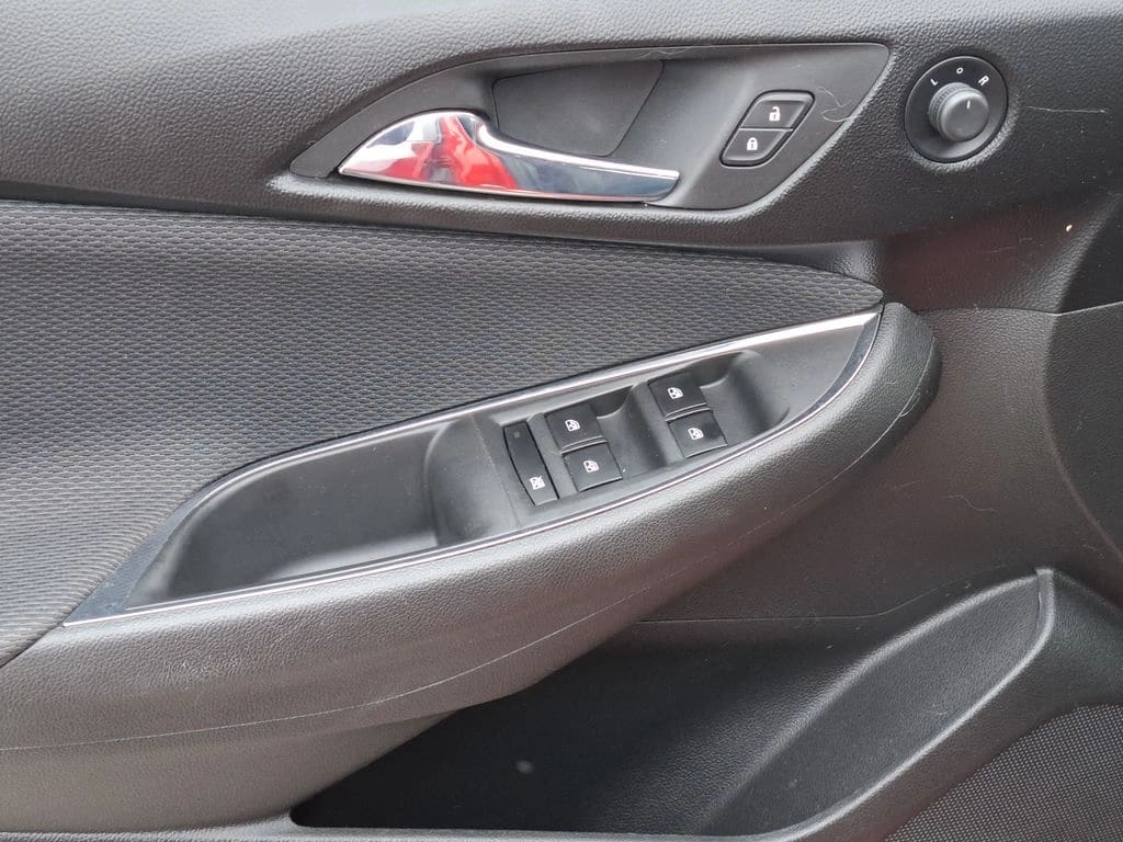 Chevrolet Cruze 1.4 Lt 4x2 Hb At 5p año 2018