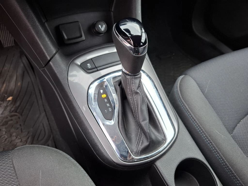 Chevrolet Cruze 1.4 Lt 4x2 Hb At 5p año 2018