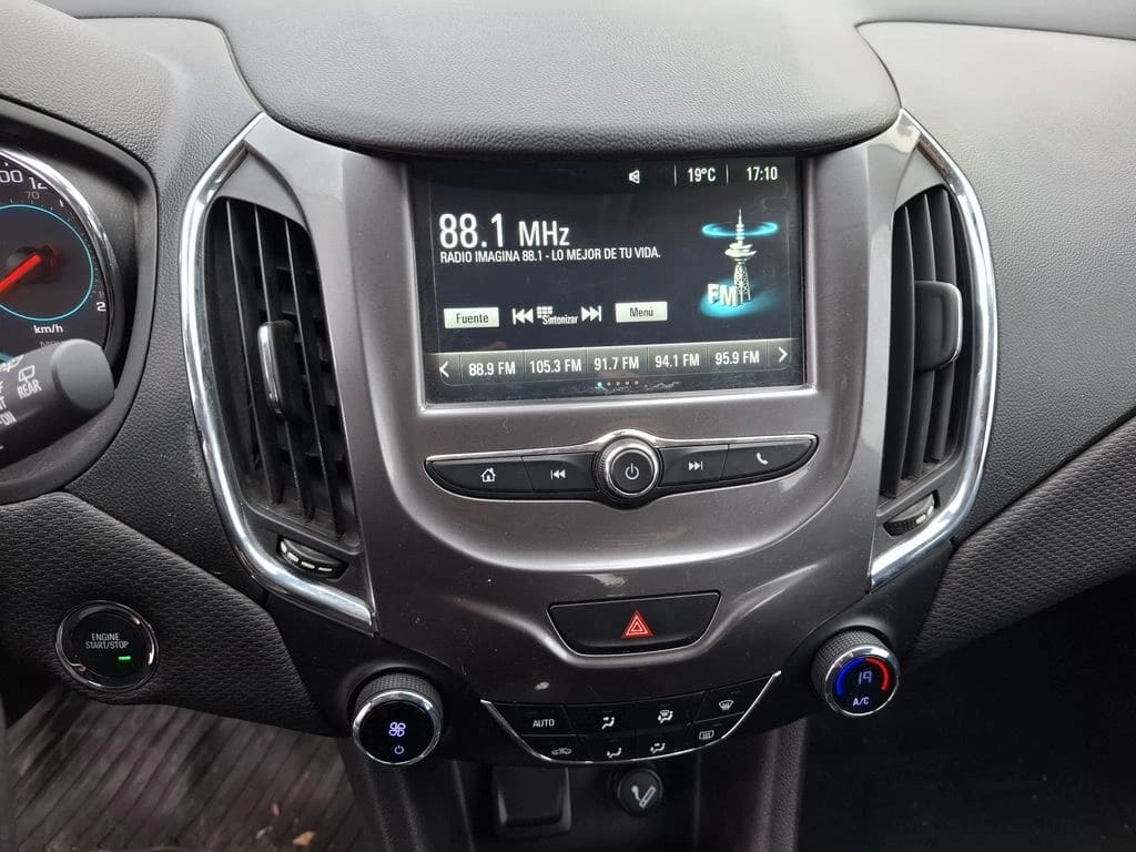 Chevrolet Cruze 1.4 Lt 4x2 Hb At 5p año 2018