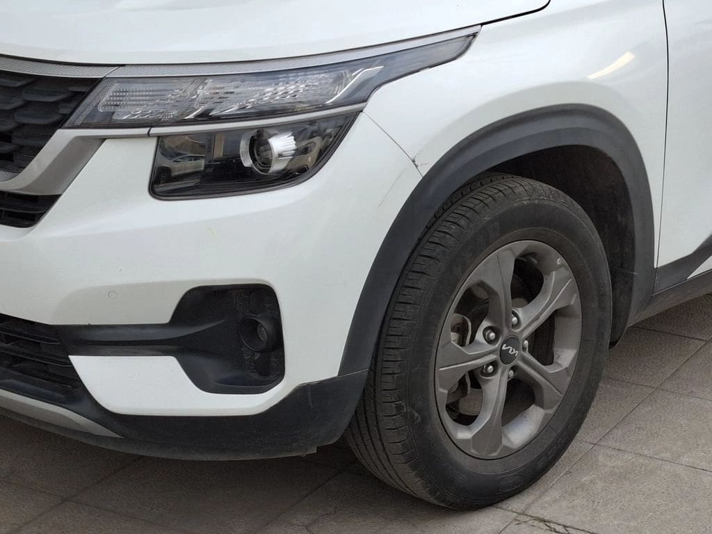 Kia Seltos 1.6 Ex 4x2 6mt 5p año 2023