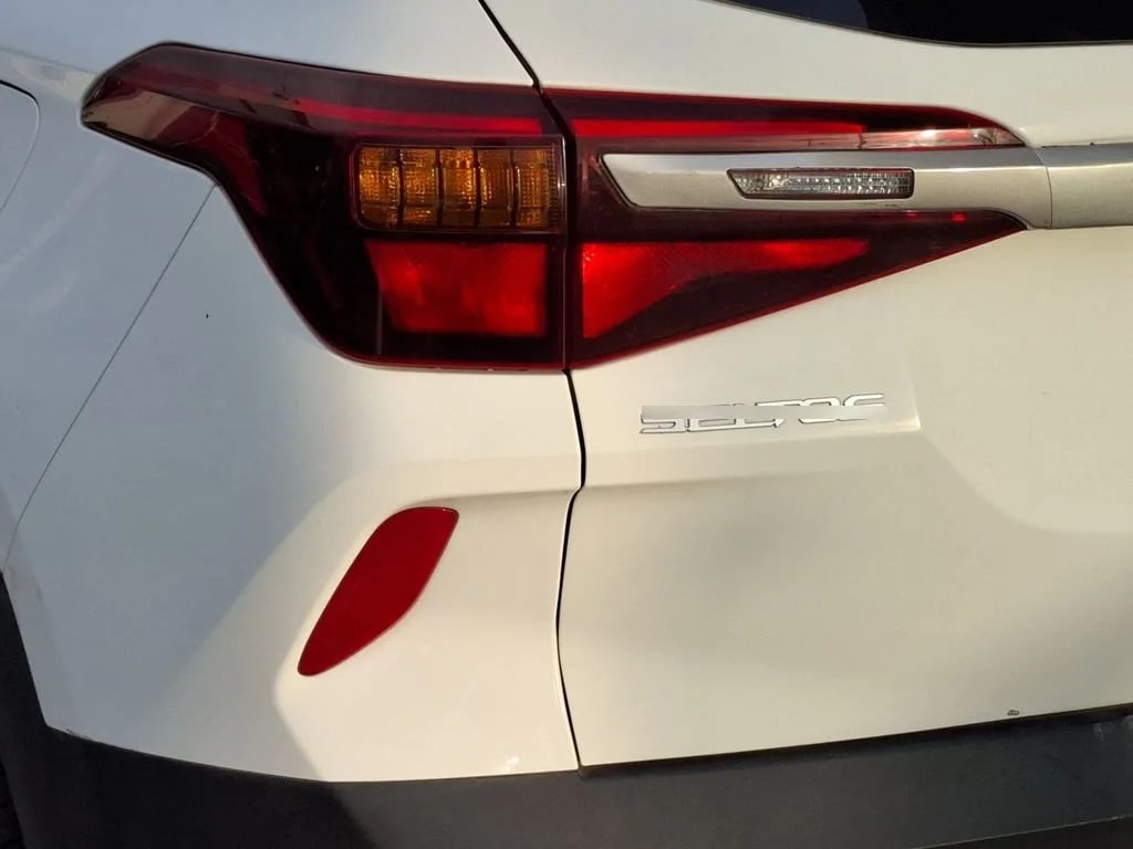 Kia Seltos 1.6 Ex 4x2 6mt 5p año 2023