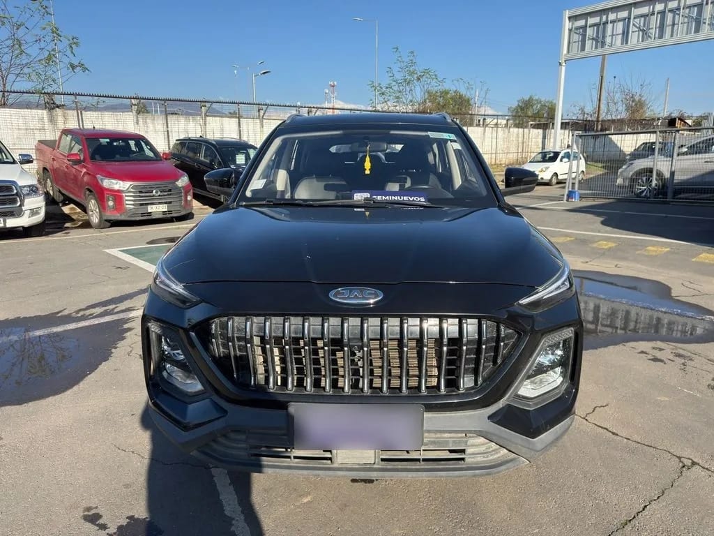 JAC Js8 1.5 Luxury Se 4x2 6mt 5p año 2023