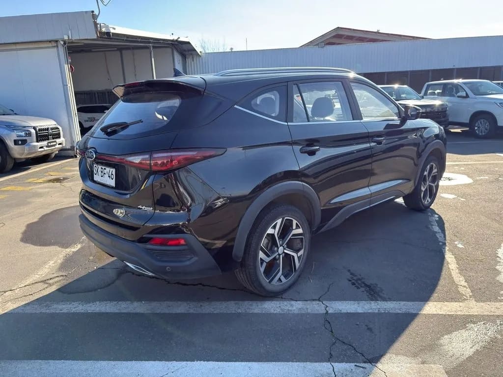 JAC Js8 1.5 Luxury Se 4x2 6mt 5p año 2023