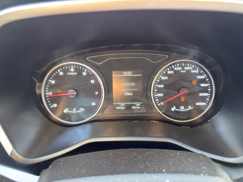 JAC Js8 1.5 Luxury Se 4x2 6mt 5p año 2023
