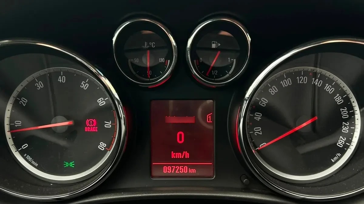 Opel Astra Enjoy Hb 1.6 Mt 5p año 2013