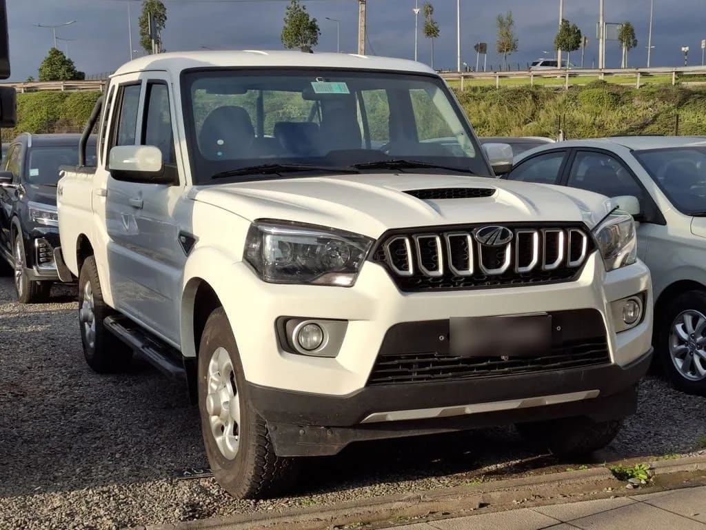 Mahindra Pik Up Refresch Pick Up Mt Full 4x4 año 2025