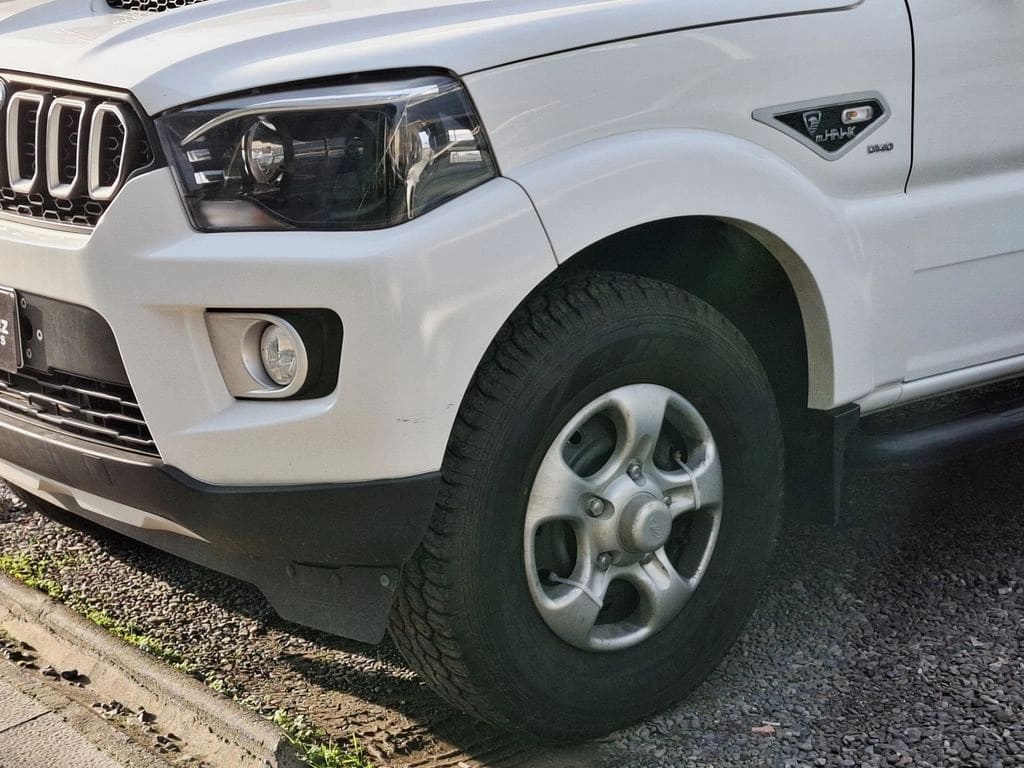 Mahindra Pik Up Refresch Pick Up Mt Full 4x4 año 2025