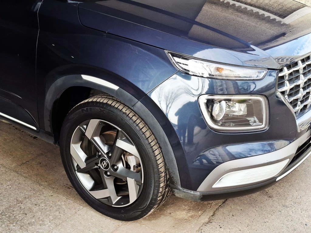 Hyundai Venue 1.6 Qx Premium 4x2 At 5p año 2023