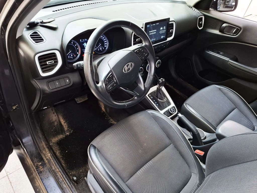Hyundai Venue 1.6 Qx Premium 4x2 At 5p año 2023