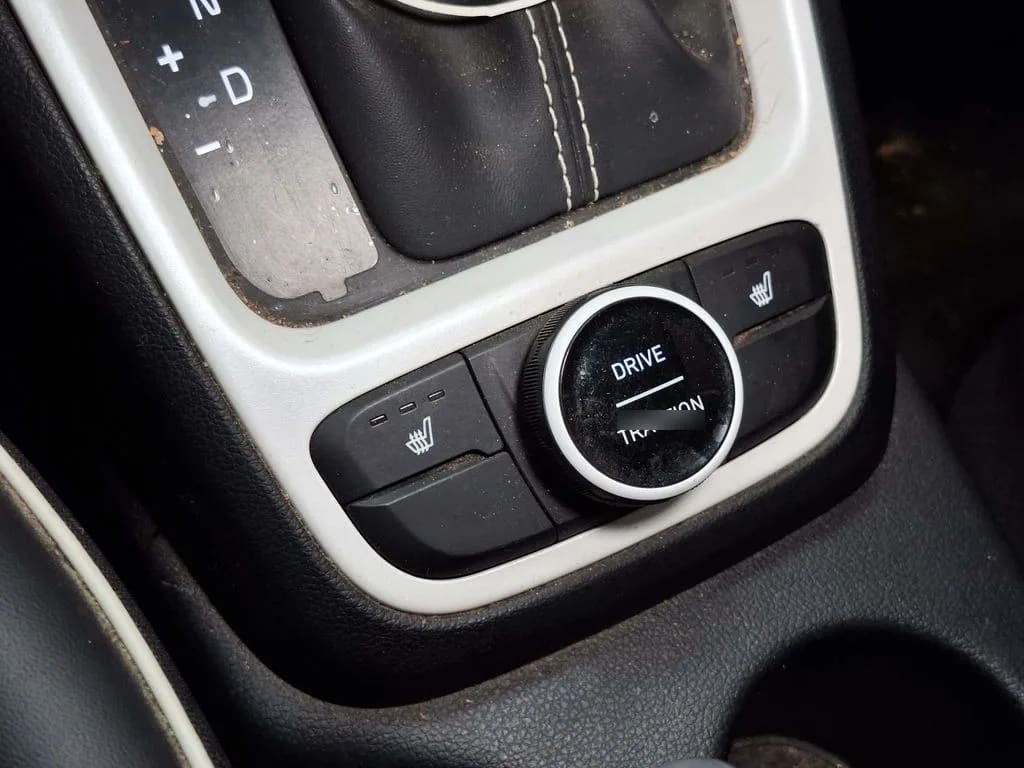 Hyundai Venue 1.6 Qx Premium 4x2 At 5p año 2023