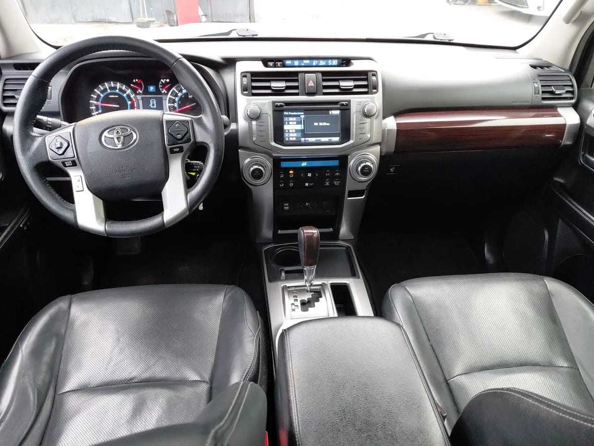 Toyota 4runner 4.0 Limited Euro V 4x2 At 5p año 2018