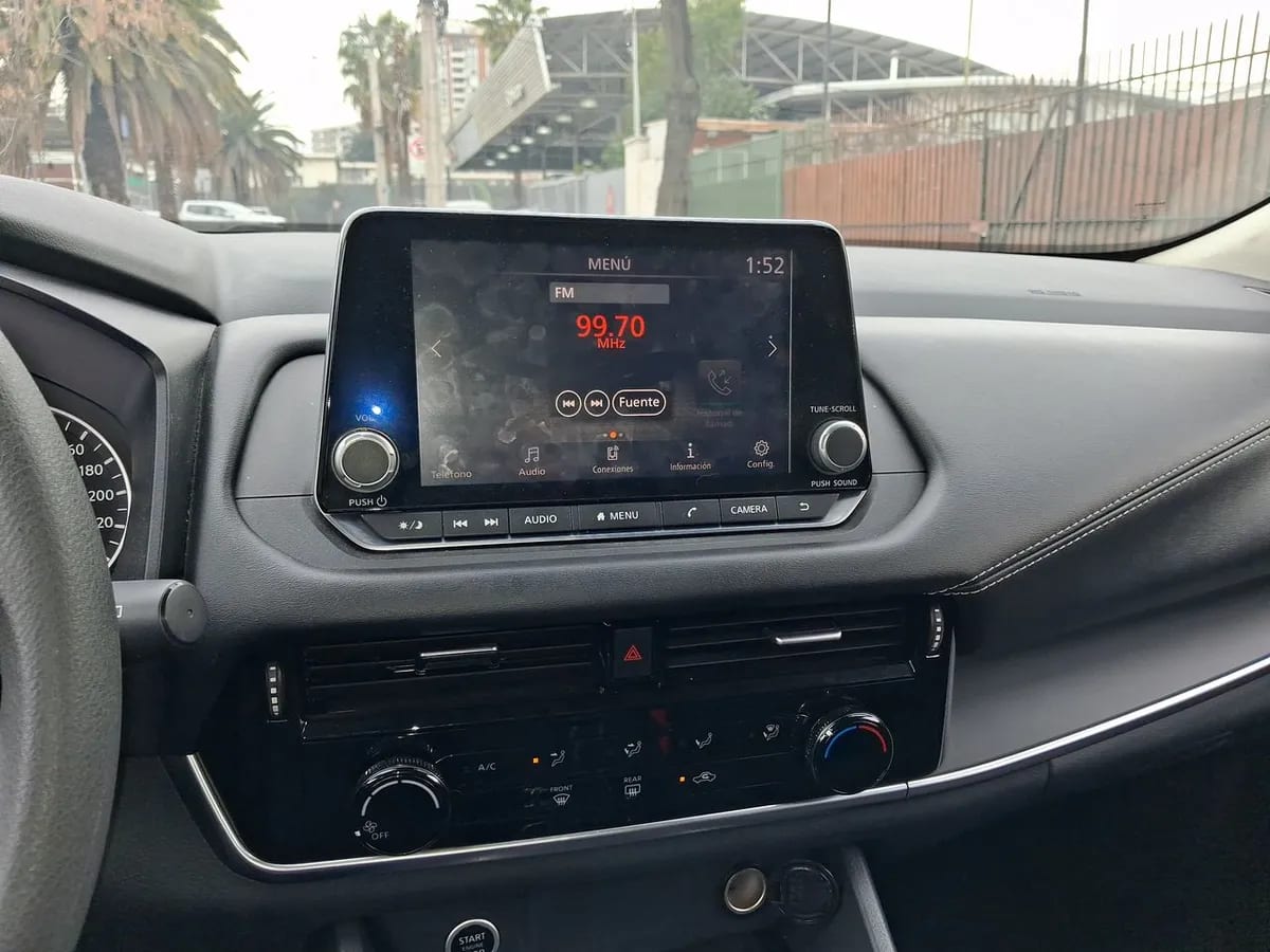 Nissan Qashqai 1.3t Sense 2wd Mt 5p año 2023