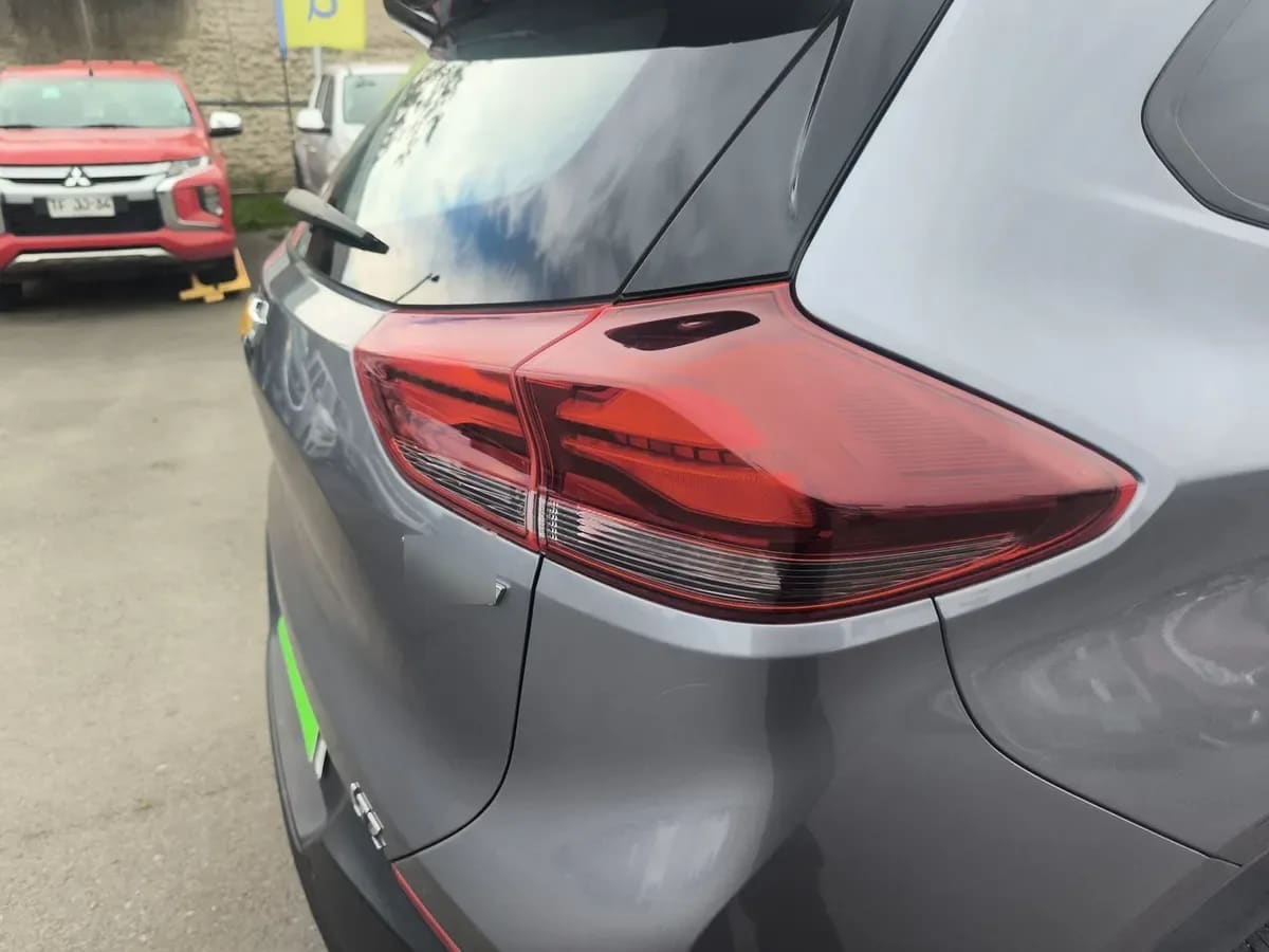 Chevrolet Tracker 1.2t Ltz Fwd At 5p año 2023