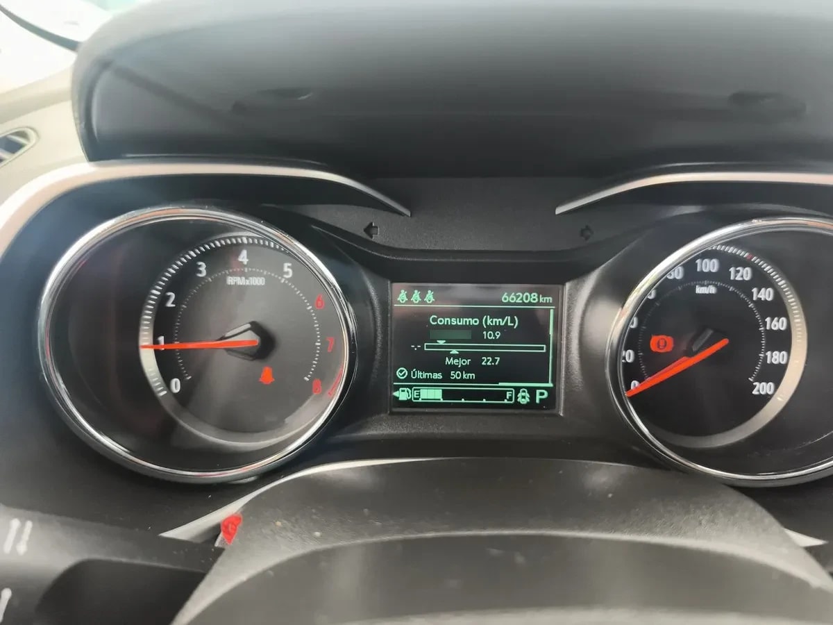 Chevrolet Tracker 1.2t Ltz Fwd At 5p año 2023