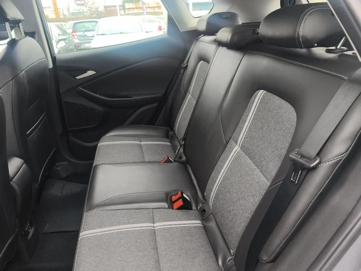 Chevrolet Tracker 1.2t Ltz Fwd At 5p año 2023