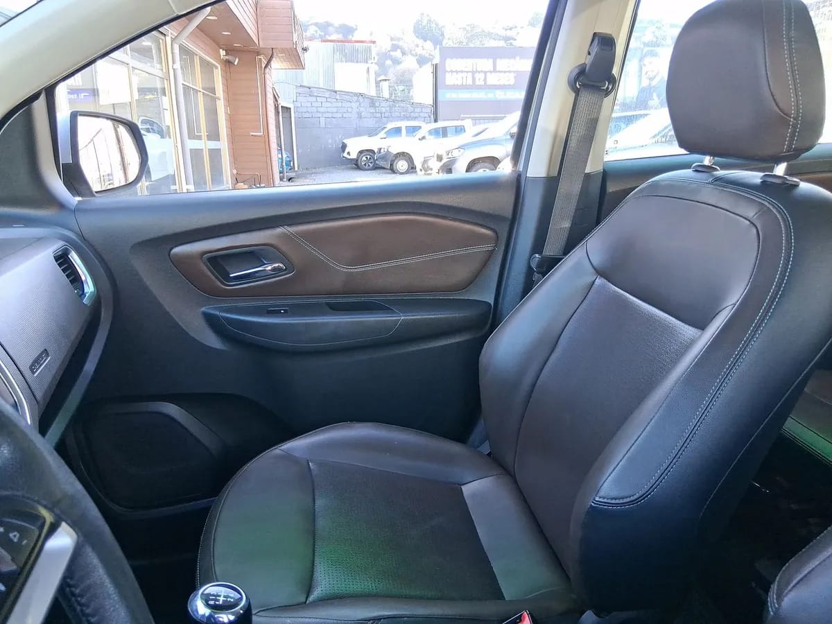 Chevrolet Spin 1.8 Premier 4x2 Mt 5p año 2022
