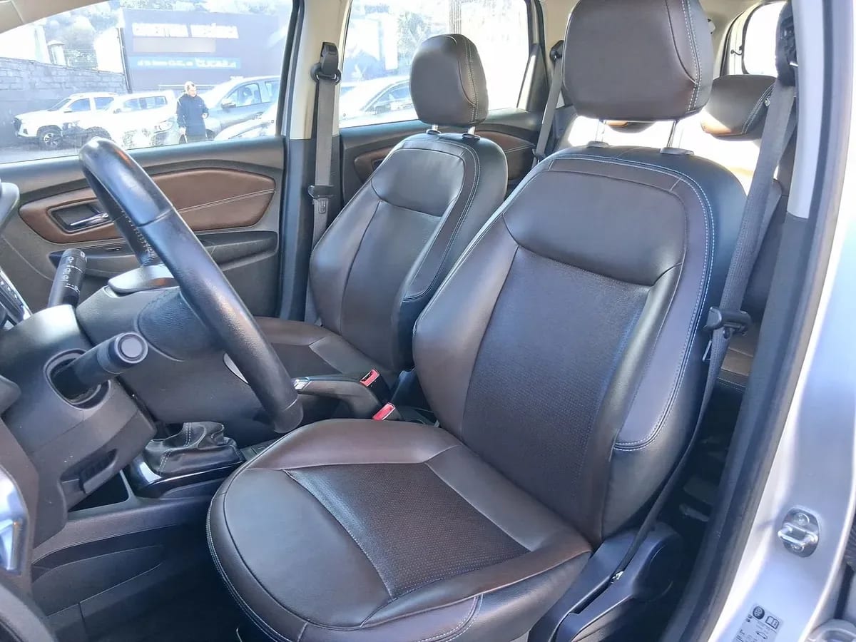 Chevrolet Spin 1.8 Premier 4x2 Mt 5p año 2022
