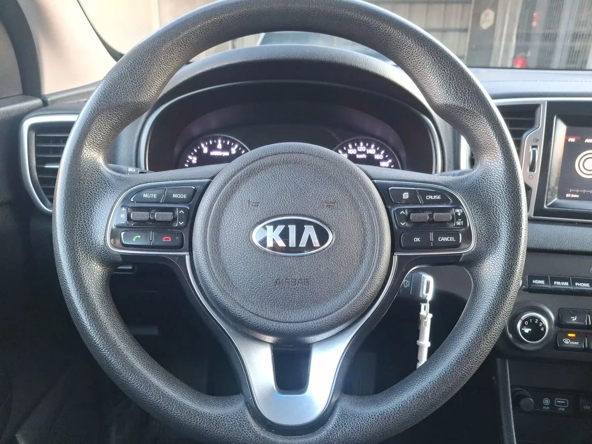 Kia Sportage 2.0 Lx 2wd 6ab 6mt 5p año 2018