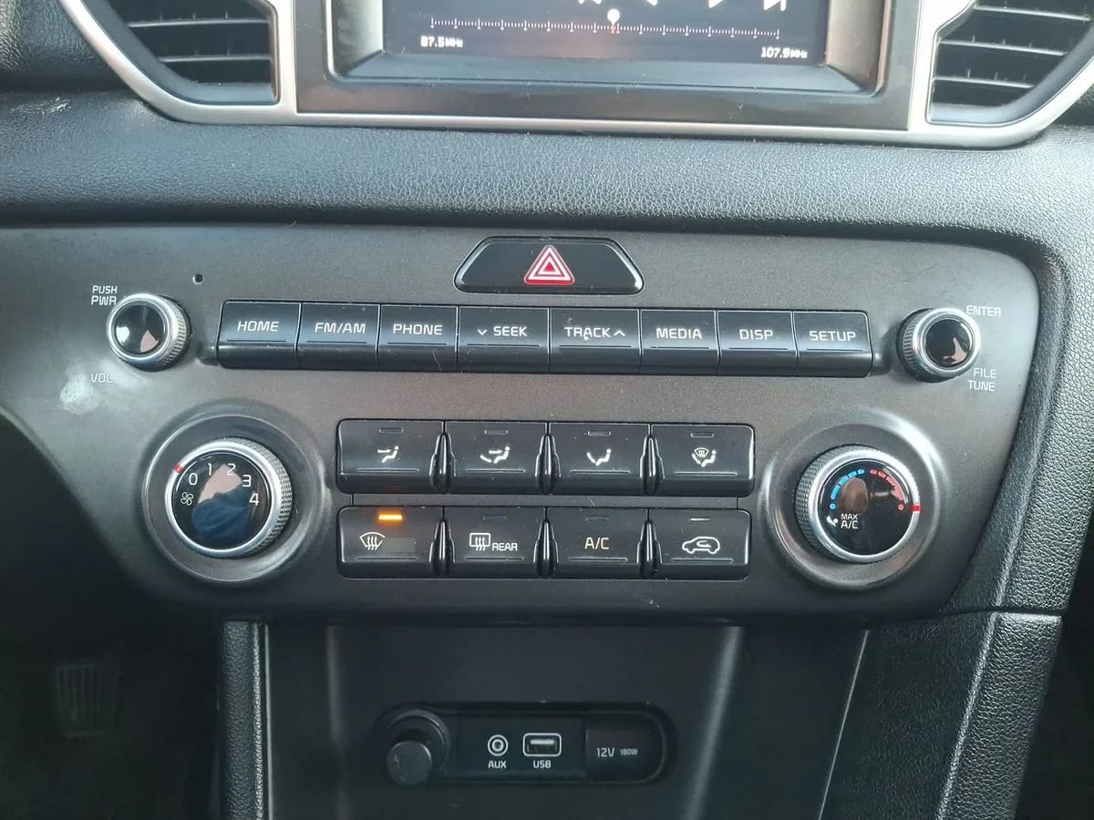 Kia Sportage 2.0 Lx 2wd 6ab 6mt 5p año 2018