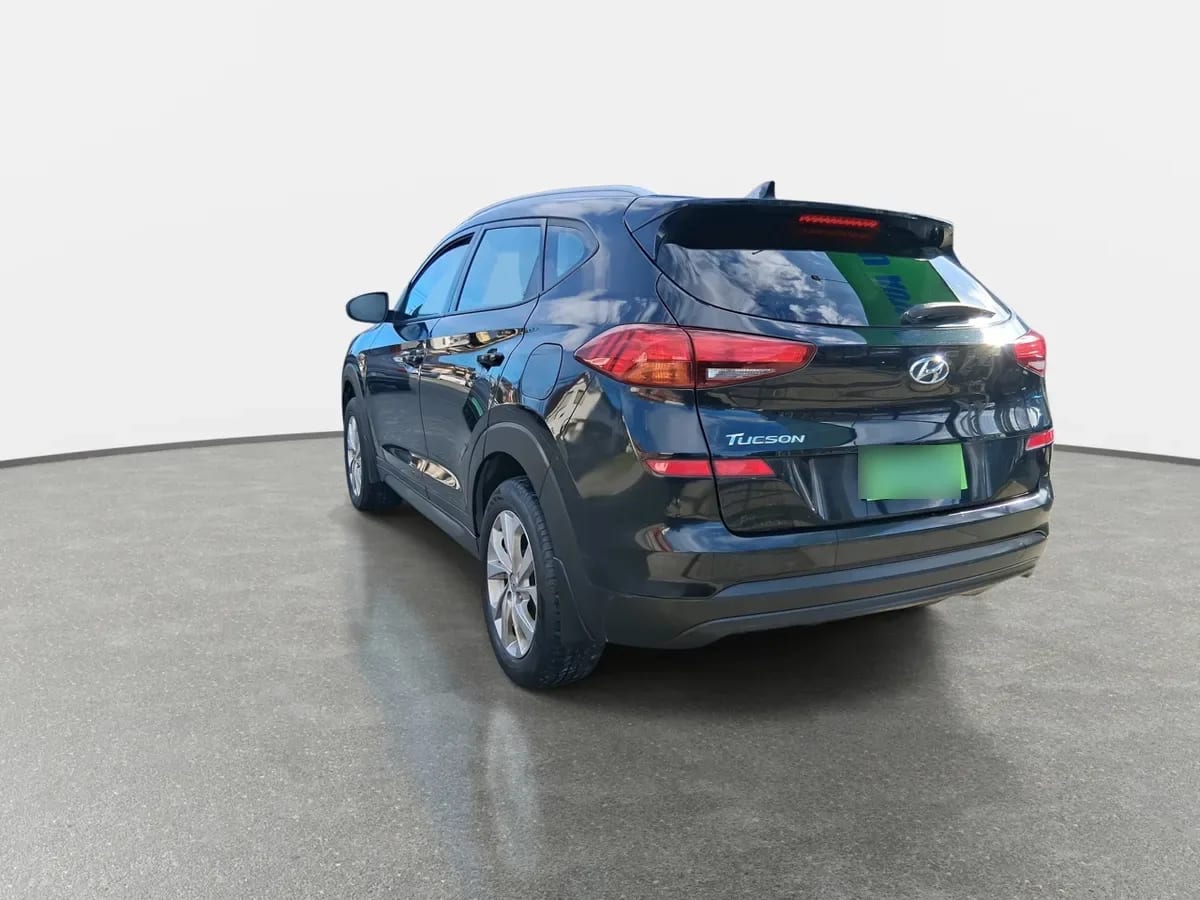 Hyundai Tucson 2.0 Plus 2wd Mt 5p año 2019