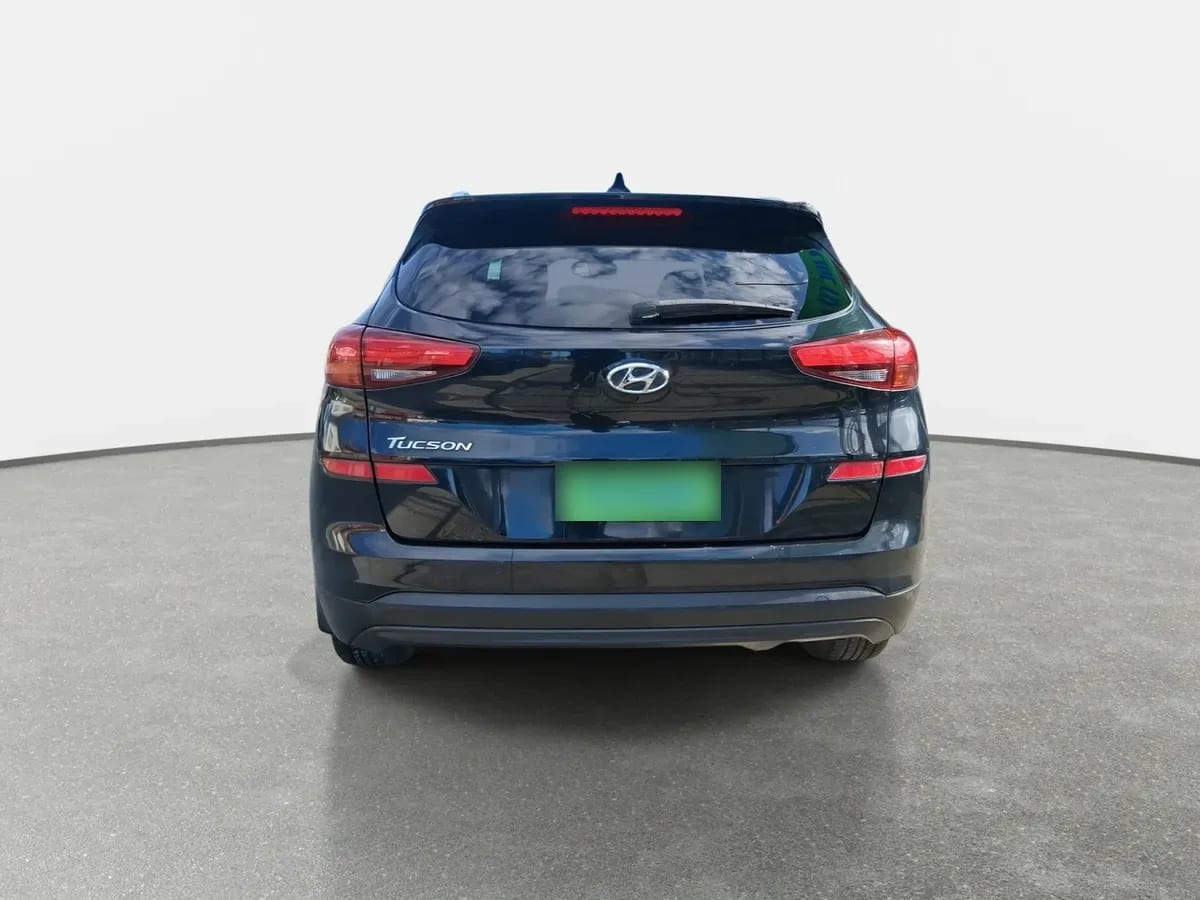 Hyundai Tucson 2.0 Plus 2wd Mt 5p año 2019