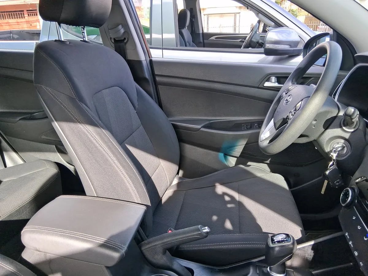 Hyundai Tucson 2.0 Plus 2wd Mt 5p año 2019