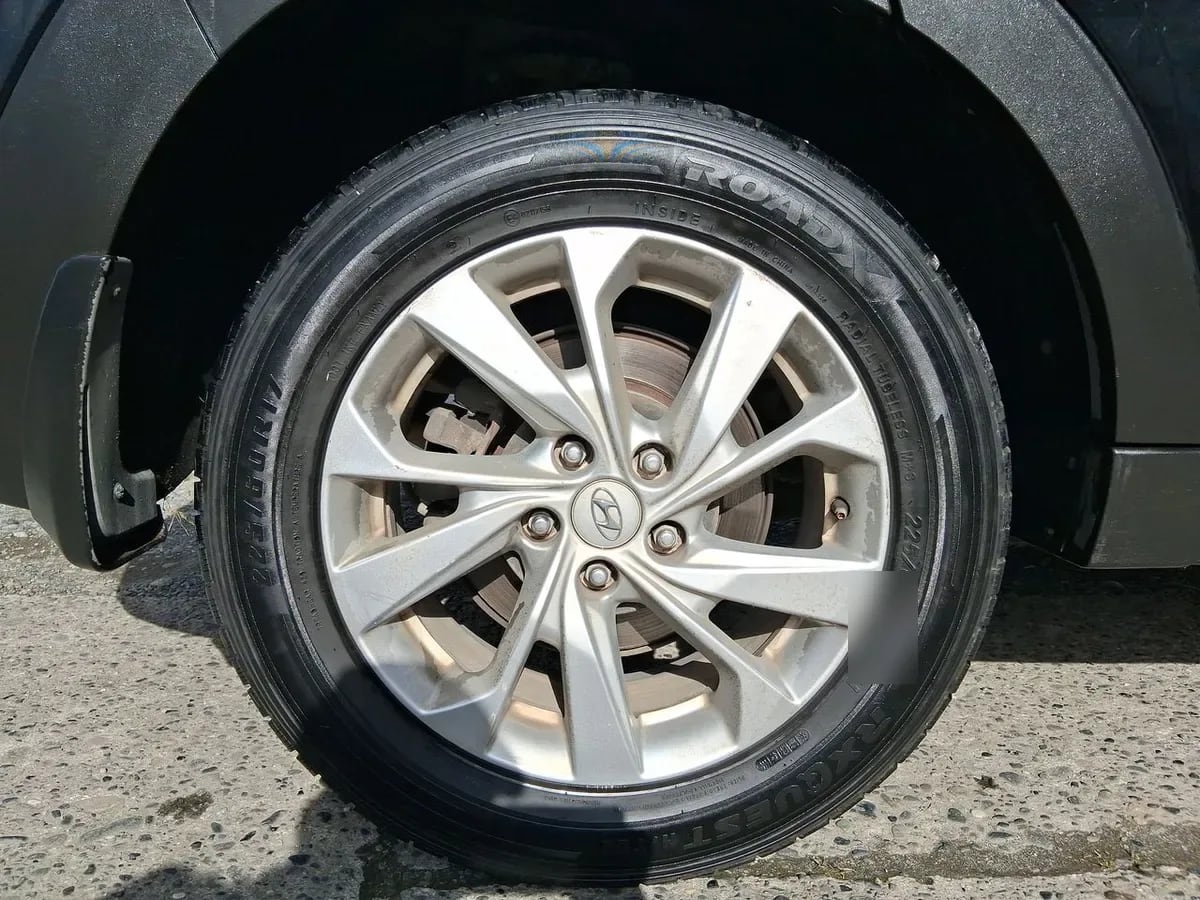 Hyundai Tucson 2.0 Plus 2wd Mt 5p año 2019