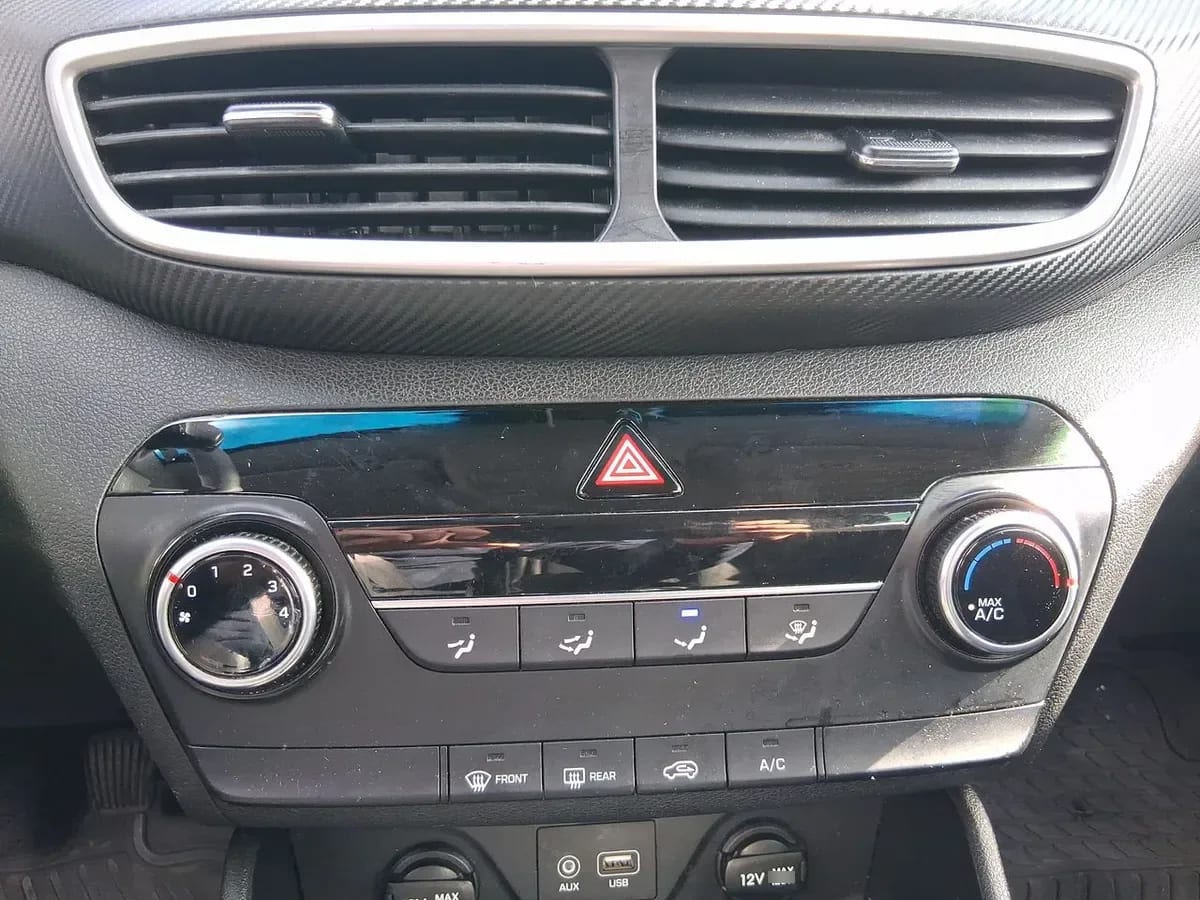 Hyundai Tucson 2.0 Plus 2wd Mt 5p año 2019