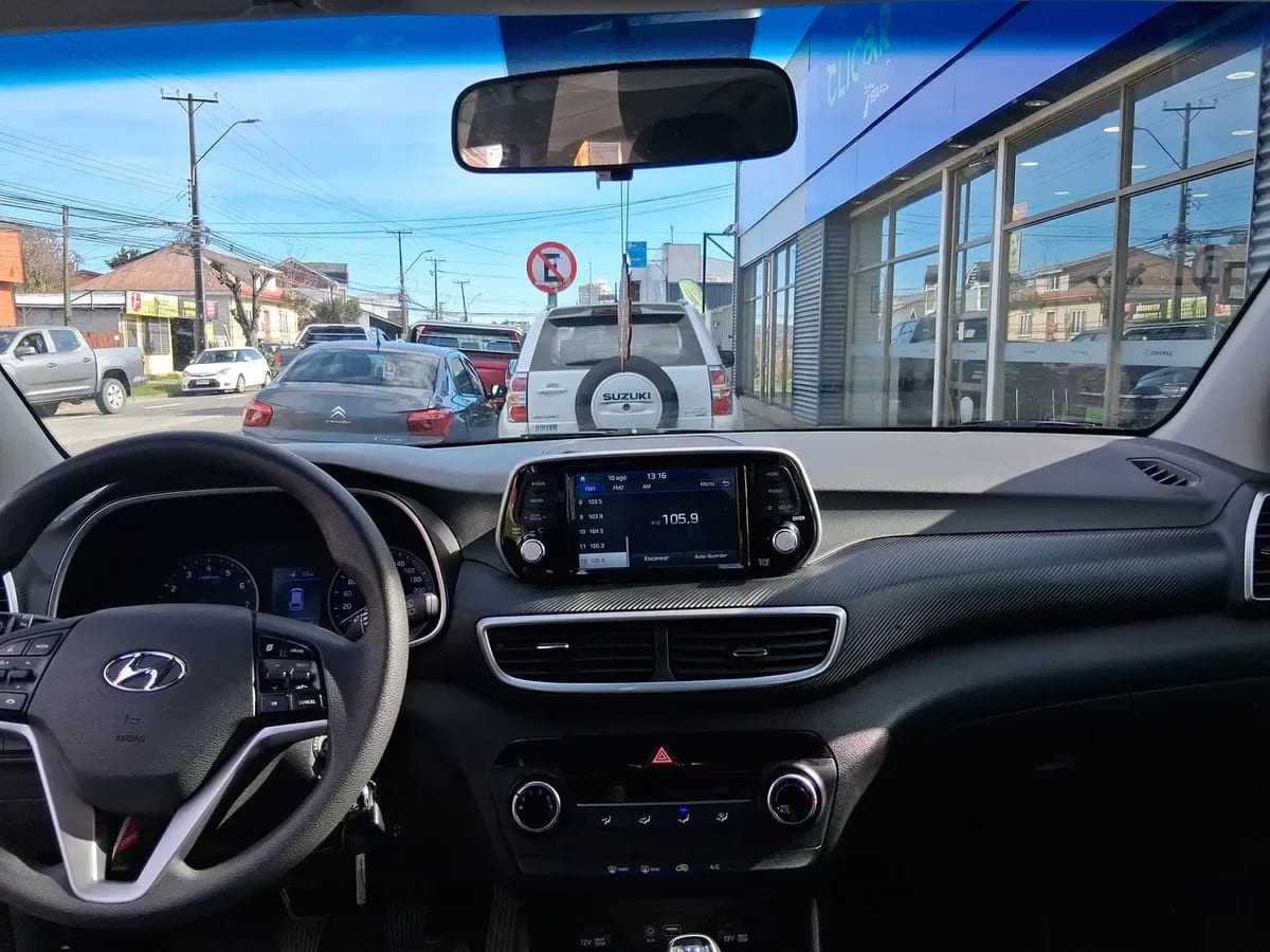 Hyundai Tucson 2.0 Plus 2wd Mt 5p año 2019