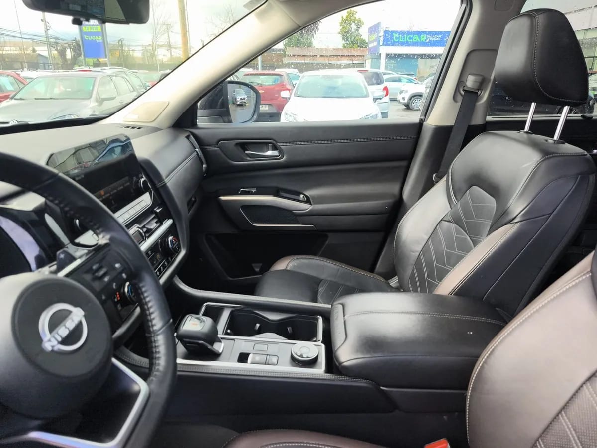 Nissan Pathfinder 3.5 Exclusive 4wd Cvt At 5p año 2025