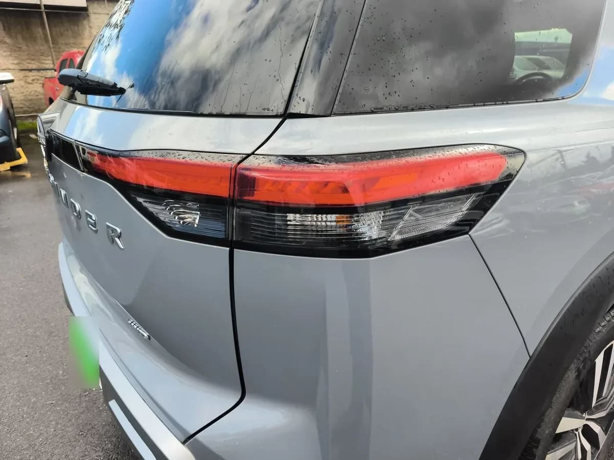 Nissan Pathfinder 3.5 Exclusive 4wd Cvt At 5p año 2025