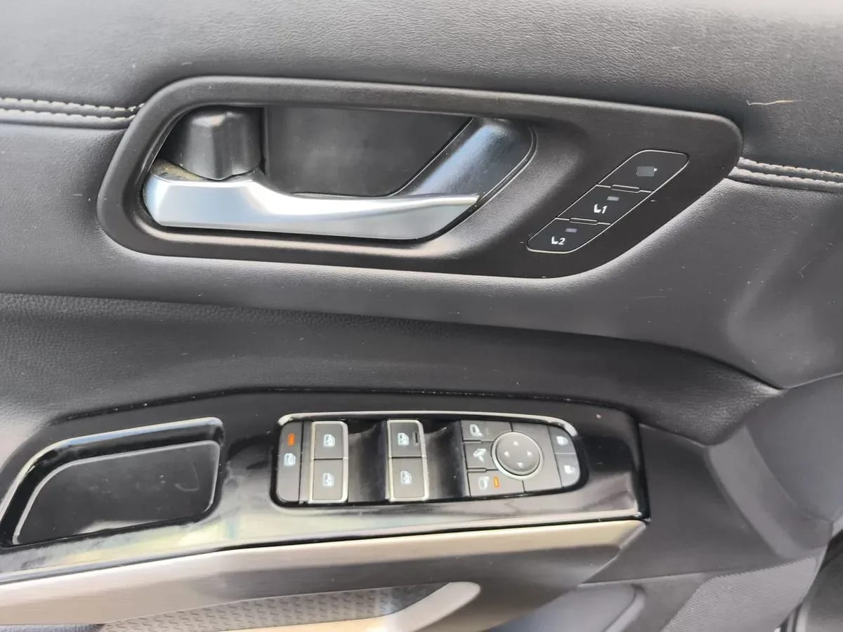 Nissan Pathfinder 3.5 Exclusive 4wd Cvt At 5p año 2025