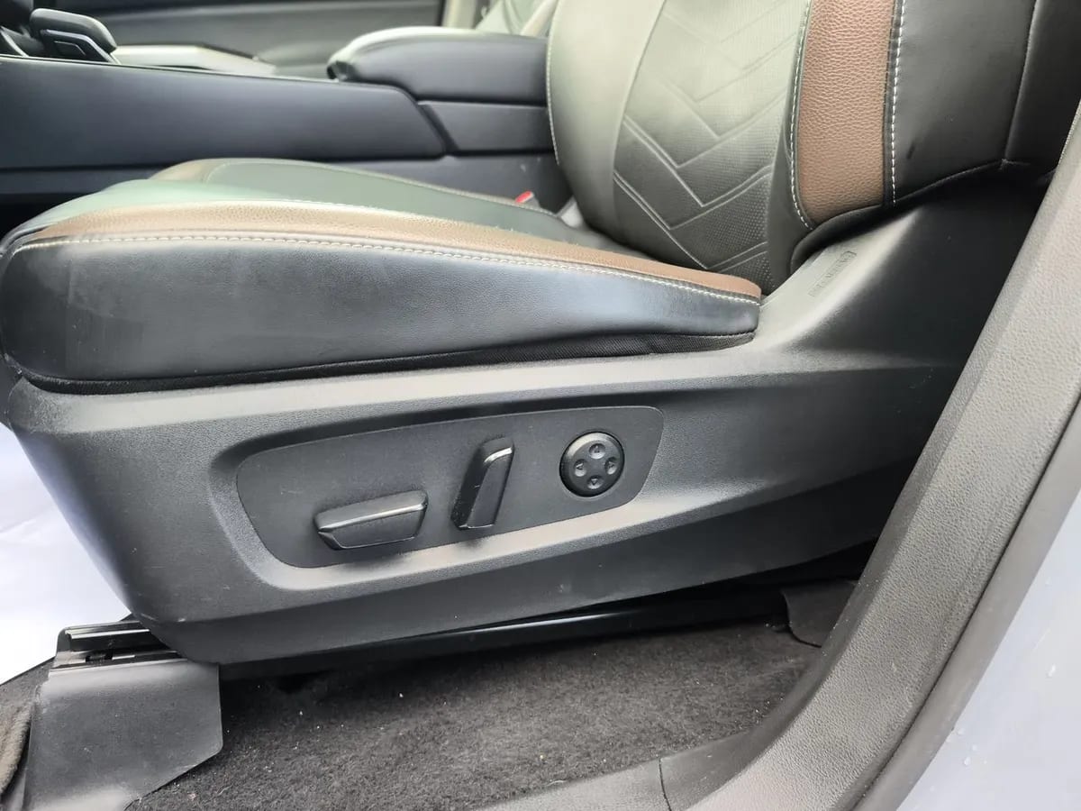 Nissan Pathfinder 3.5 Exclusive 4wd Cvt At 5p año 2025