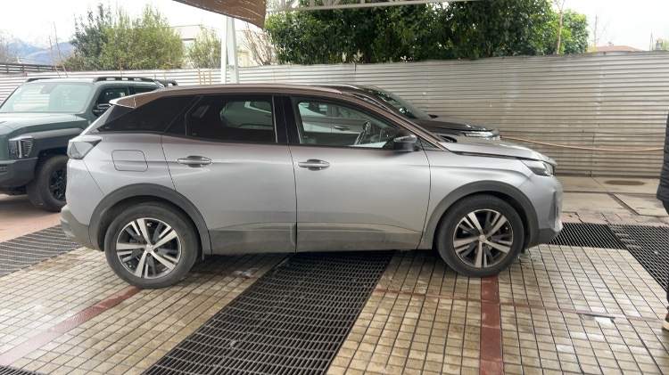 Peugeot 3008 1.2 Active Pack Puretech 4x2 130 Mt6 5p año 2022