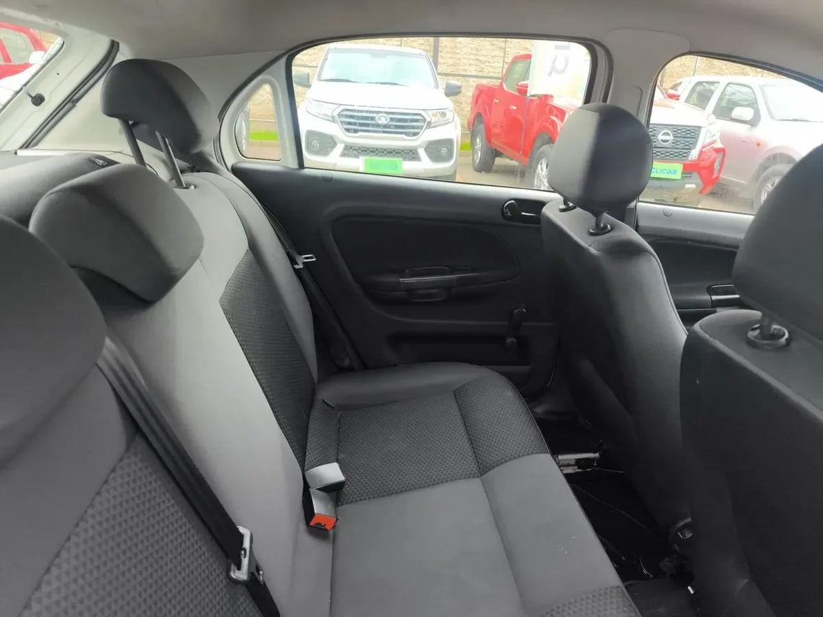 Volkswagen Gol 1.6 Trendline Lite 4x2 Hb Mt 5p año 2022
