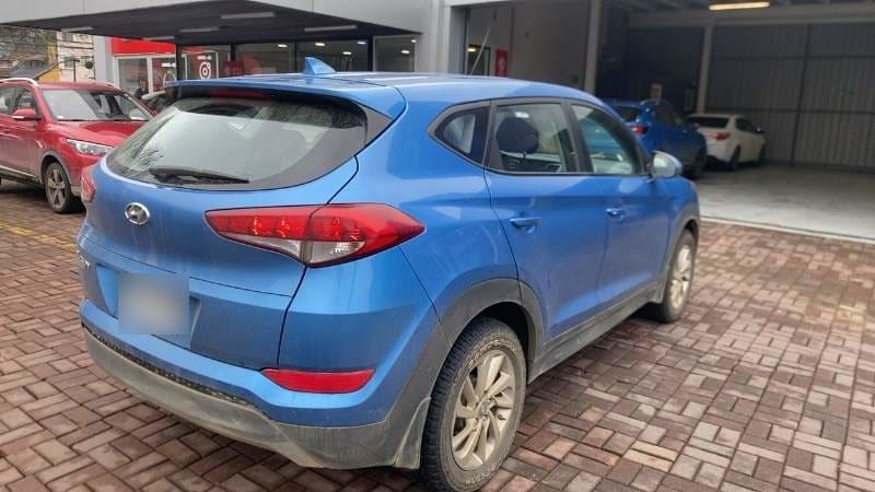 Hyundai Tucson 2.0 Gl Active 4x2 Mt 5p año 2017