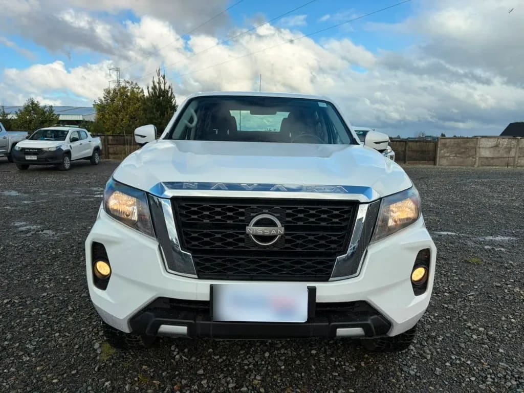 Nissan Navara D Cab Mt 4x4 2.3 Xe año 2023