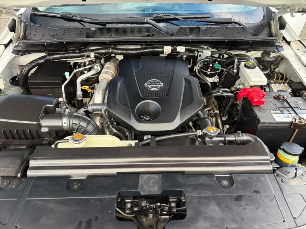 Nissan Navara D Cab Mt 4x4 2.3 Xe año 2023