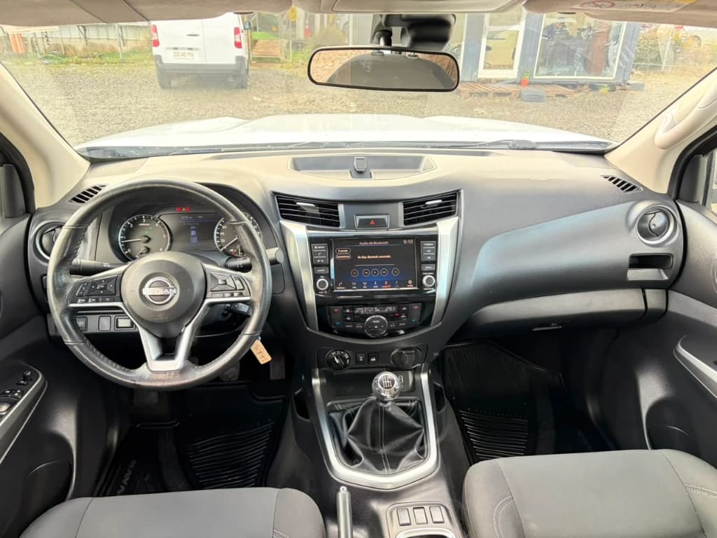 Nissan Navara D Cab Mt 4x4 2.3 Xe año 2023