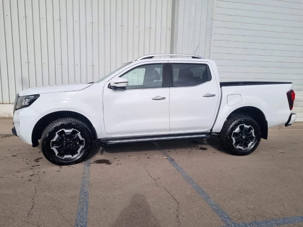 Nissan Navara Dc 4x4 2.3tdi Le At año 2023