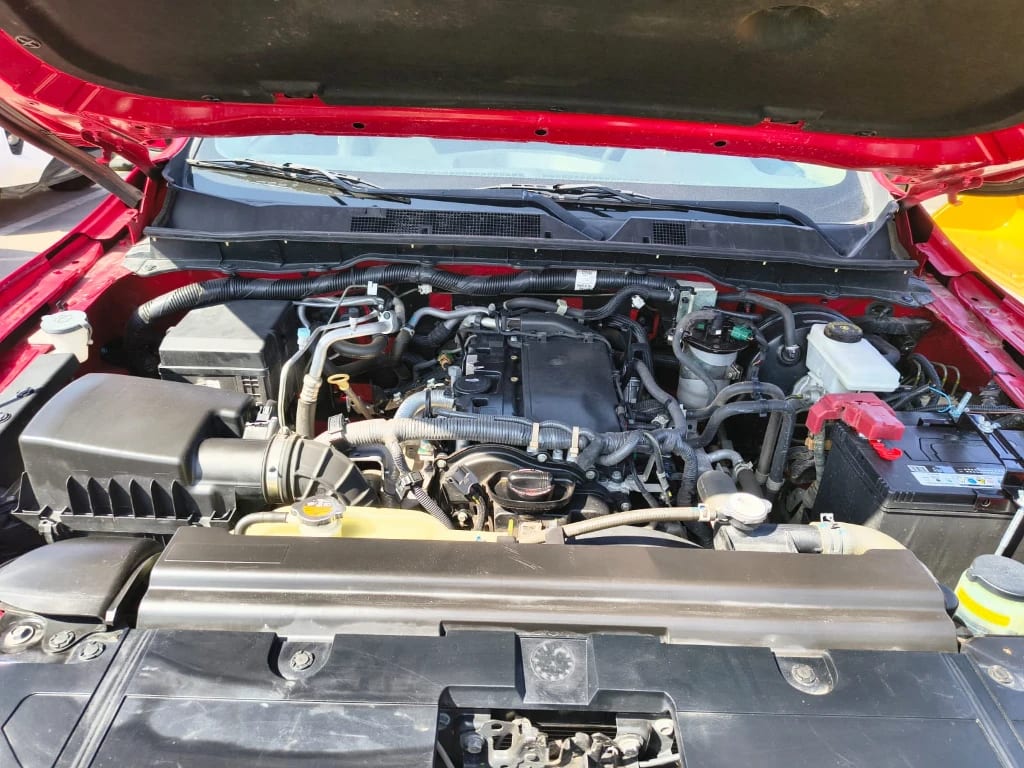 Nissan Navara Dc 4x2 2.3tdi Se año 2023