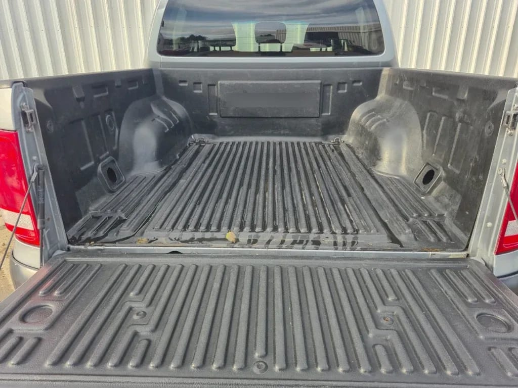 Volkswagen Amarok Trendline Mt D/c 4x4 2.0d año 2023