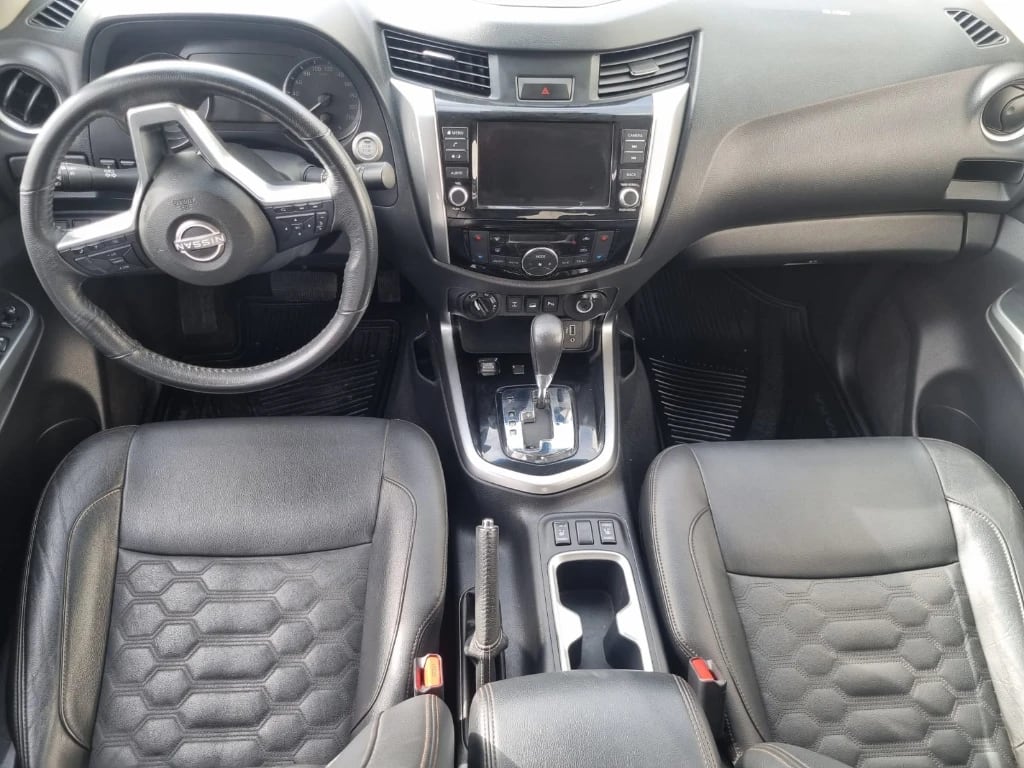 Nissan Navara Dc 4x4 2.3tdi Le At año 2023