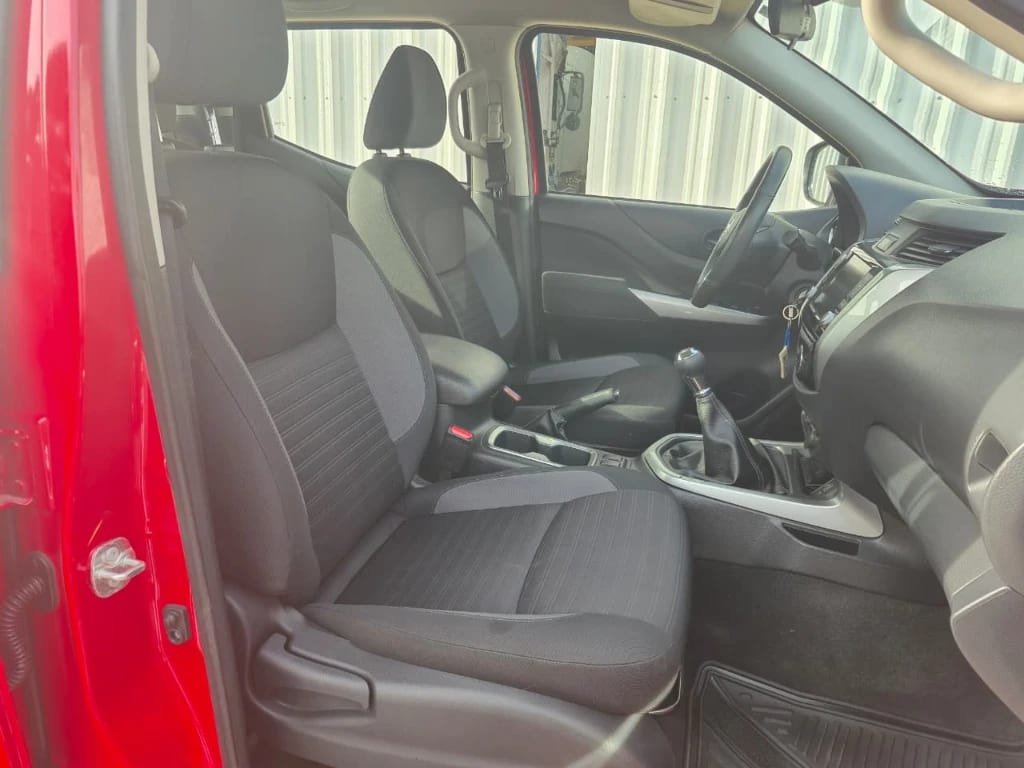 Nissan Navara Xe Mt 4x2 2.3 año 2023