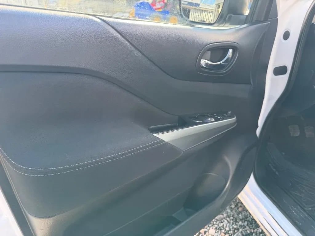 Nissan Navara Navara Dc 4x4 2.3tdi Xe año 2023