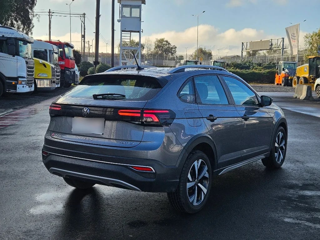 Volkswagen Nivus Tsi At Highline 1.0 año 2023