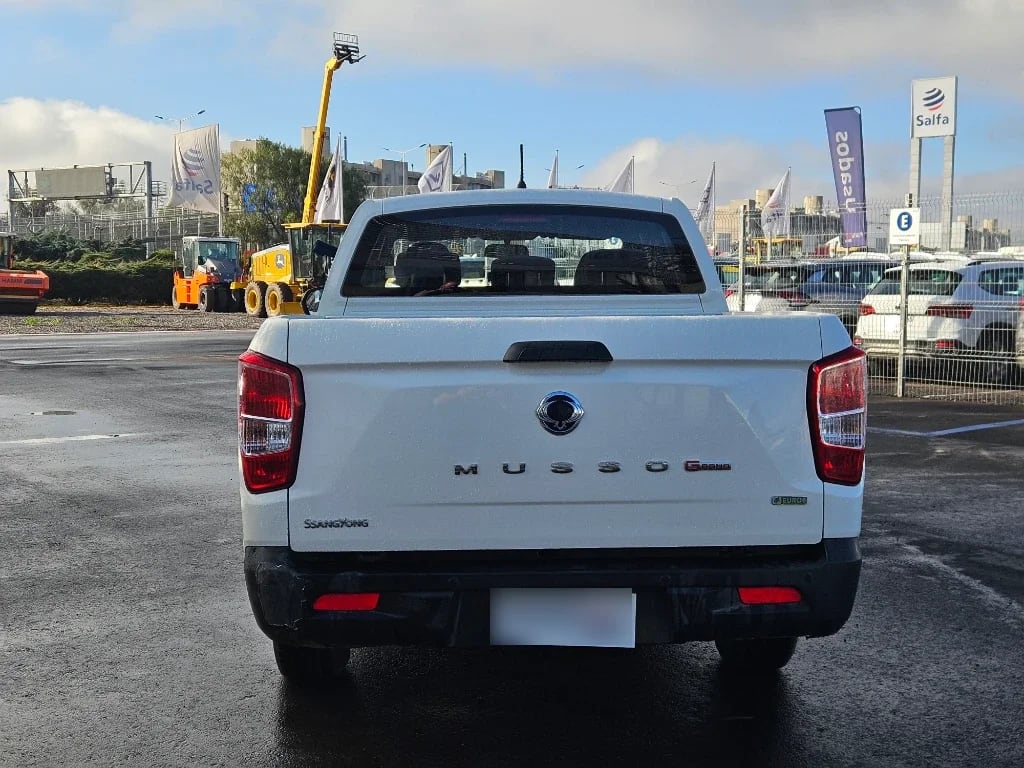 Ssangyong Grand Musso 2.2 4x2 Mt Full-Ql610 año 2023