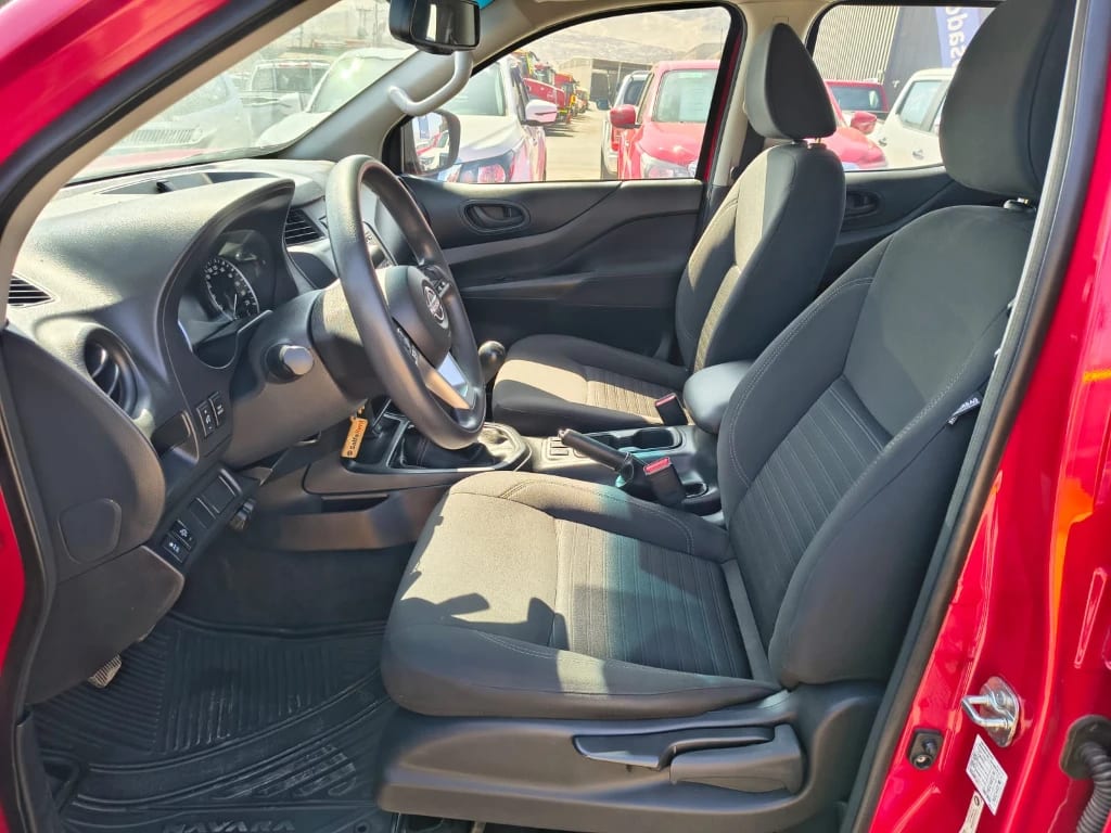 Nissan Navara Dc 4x2 2.3tdi Se año 2023