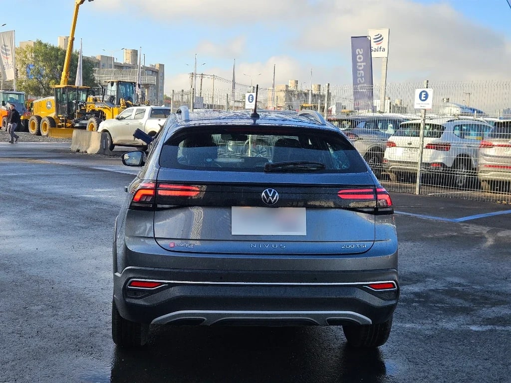 Volkswagen Nivus Tsi At Highline 1.0 año 2023